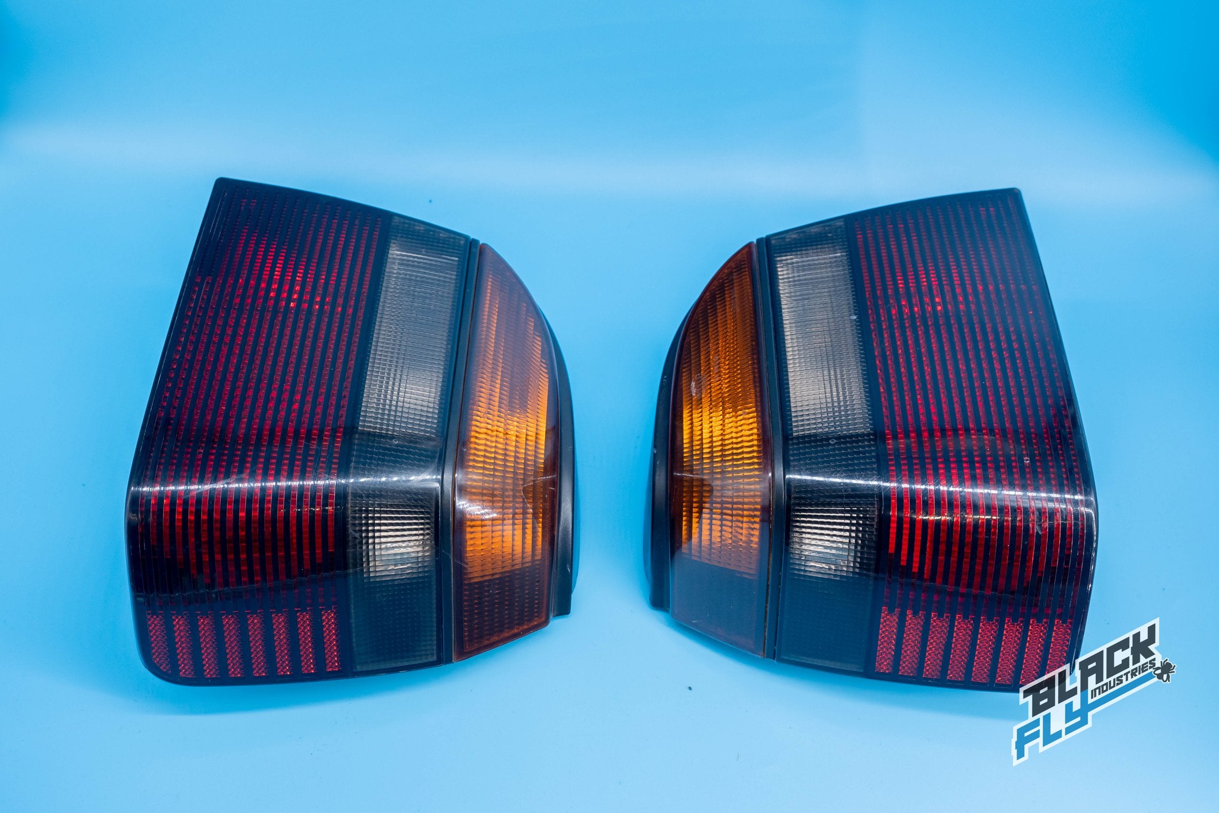 1993-1999 Volkswagen Golf MK3 GTI 16V/ VR6 HELLA Black Smoked Tail Lights SET 1H6945111B 1H6945112B