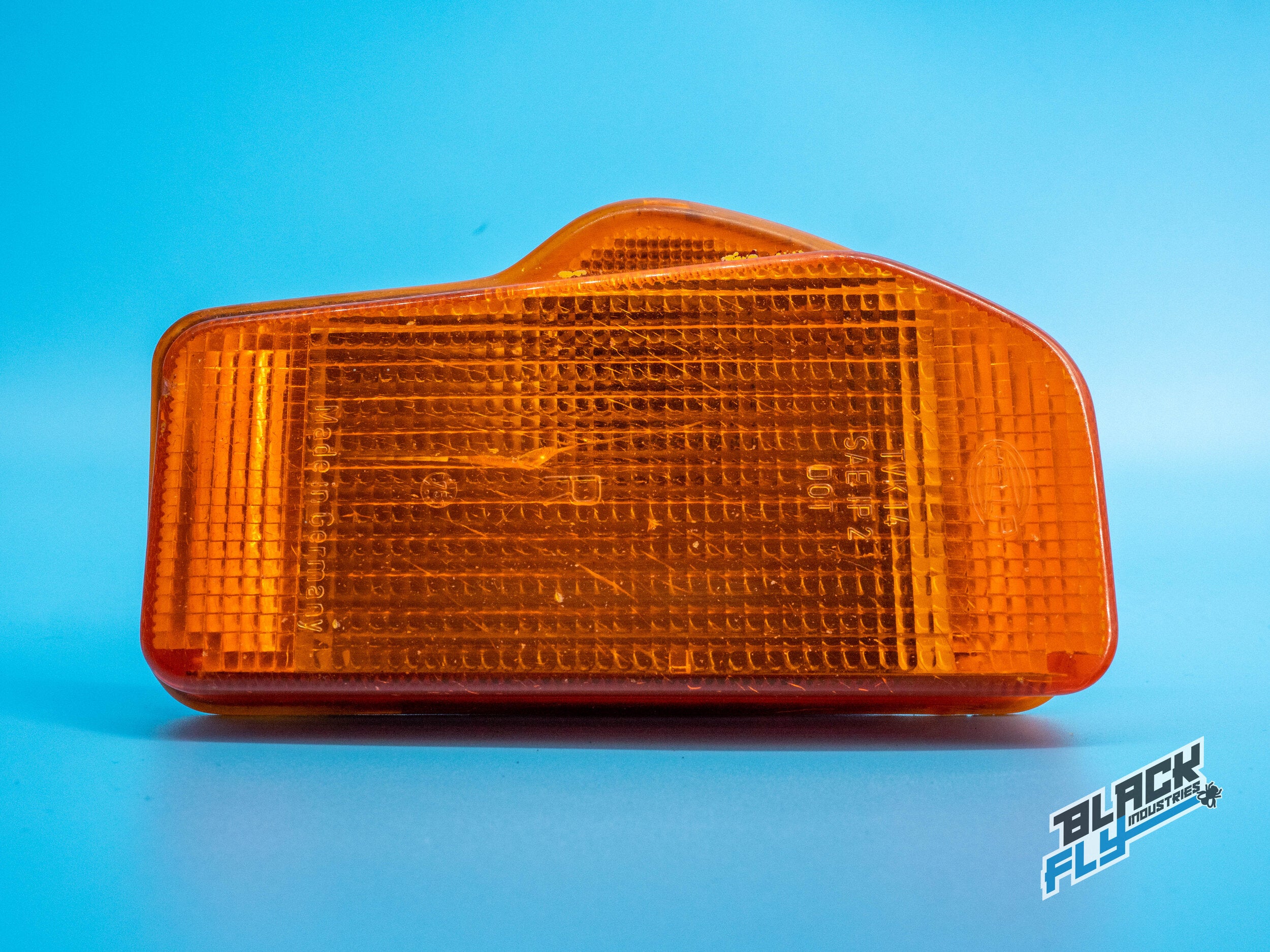 Used 75-77 Volkswagen Scirocco Turn Signal ( Right) 531953050