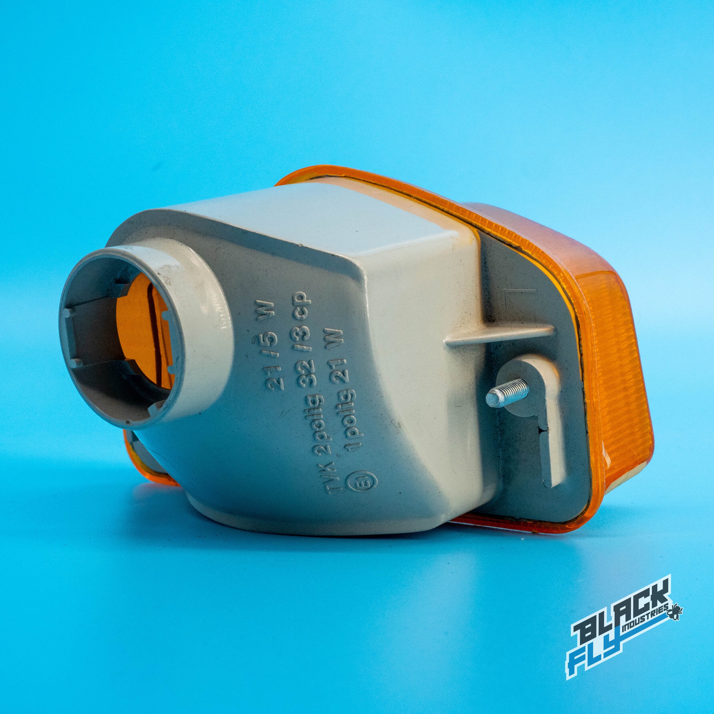 New Old Stock 75-77 Volkswagen Scirocco Turn Signal ( Left) 531953049