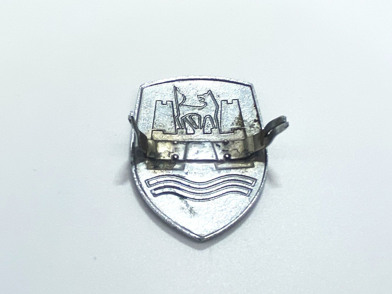 Volkswagen Type 1 Beetle hood crest 60-63