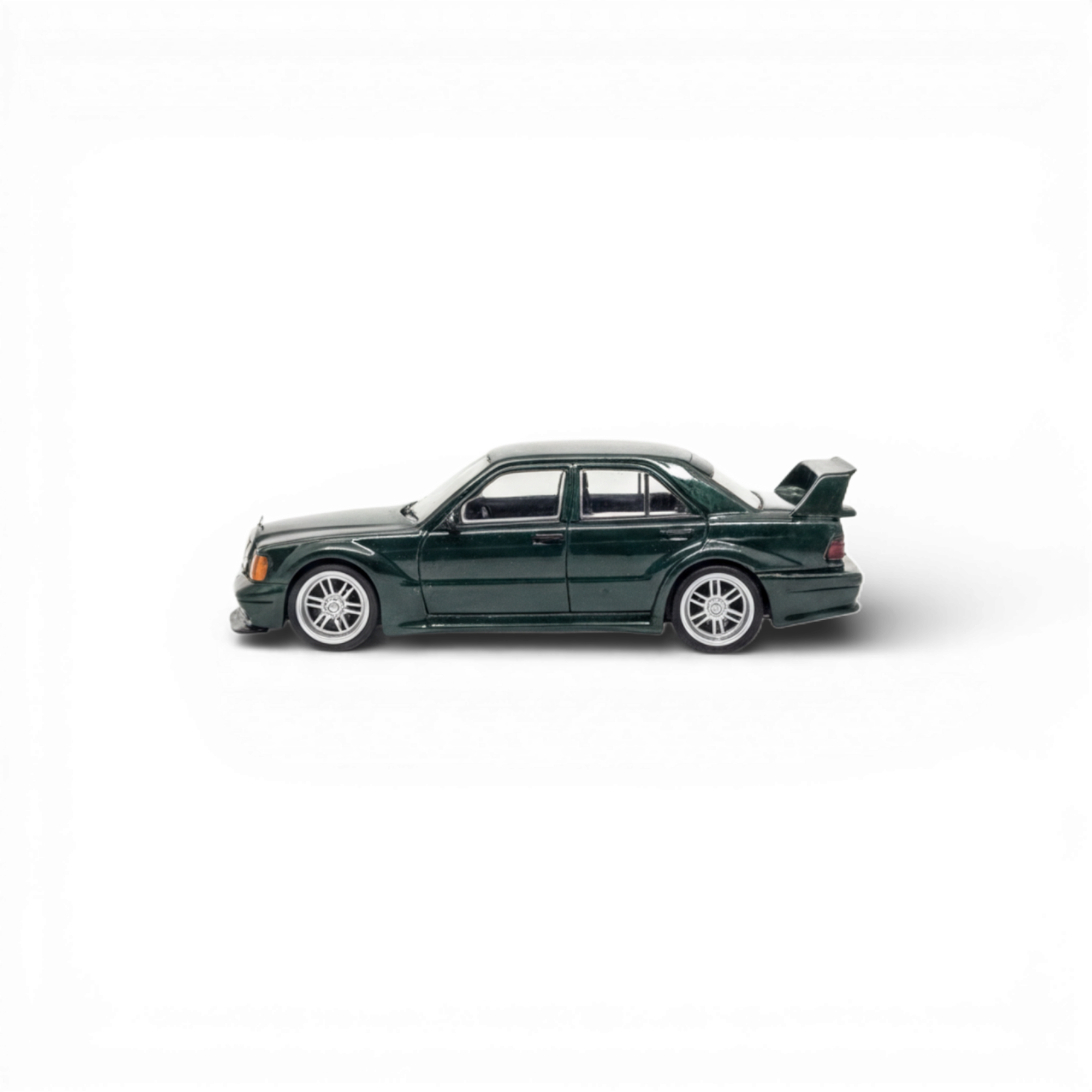 Seeker Mercedes-Benz 190E 2.5-16 Evolution British Green 1:64