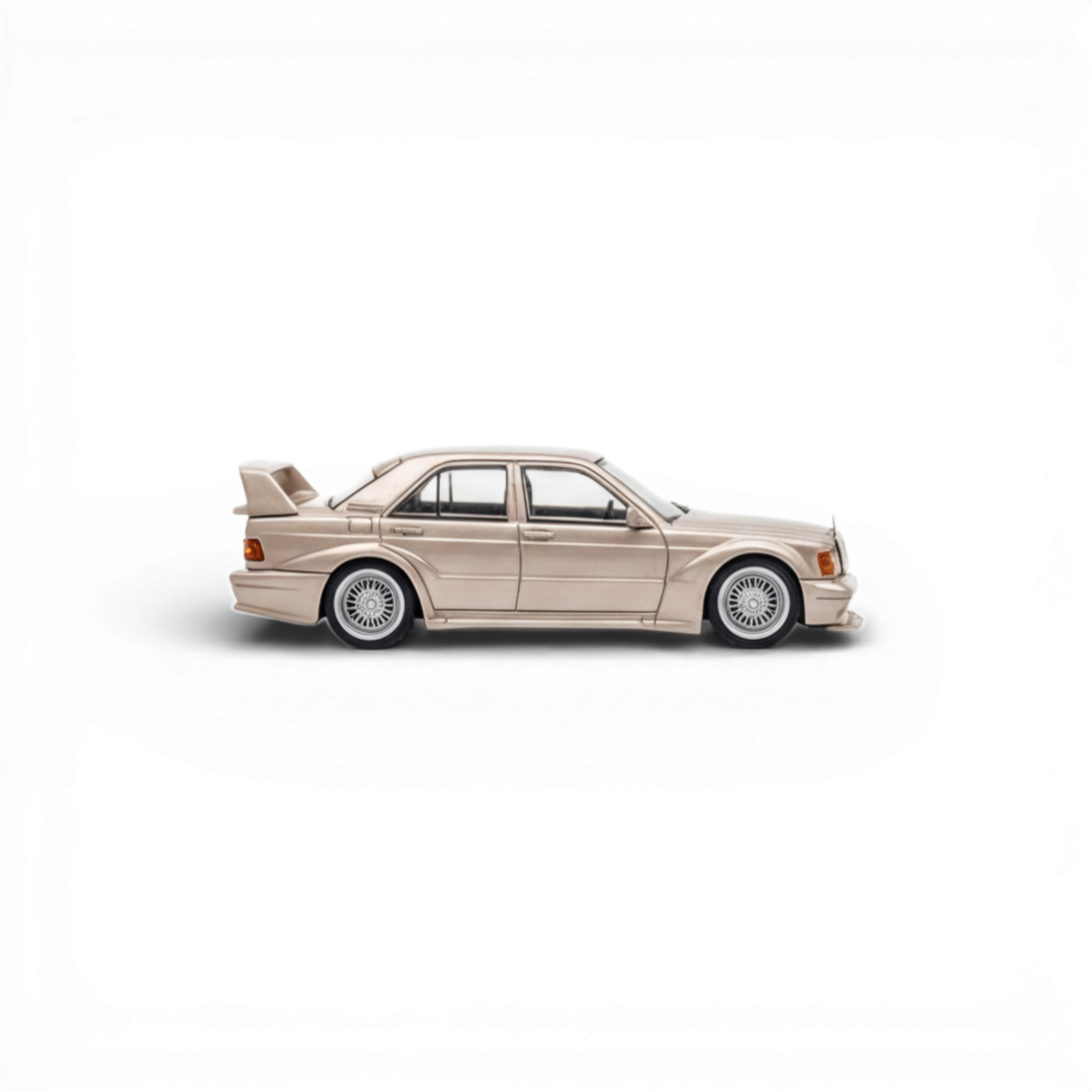 Seeker Mercedes-Benz 190E 2.5-16 Evolution Champagne Gold 1:64