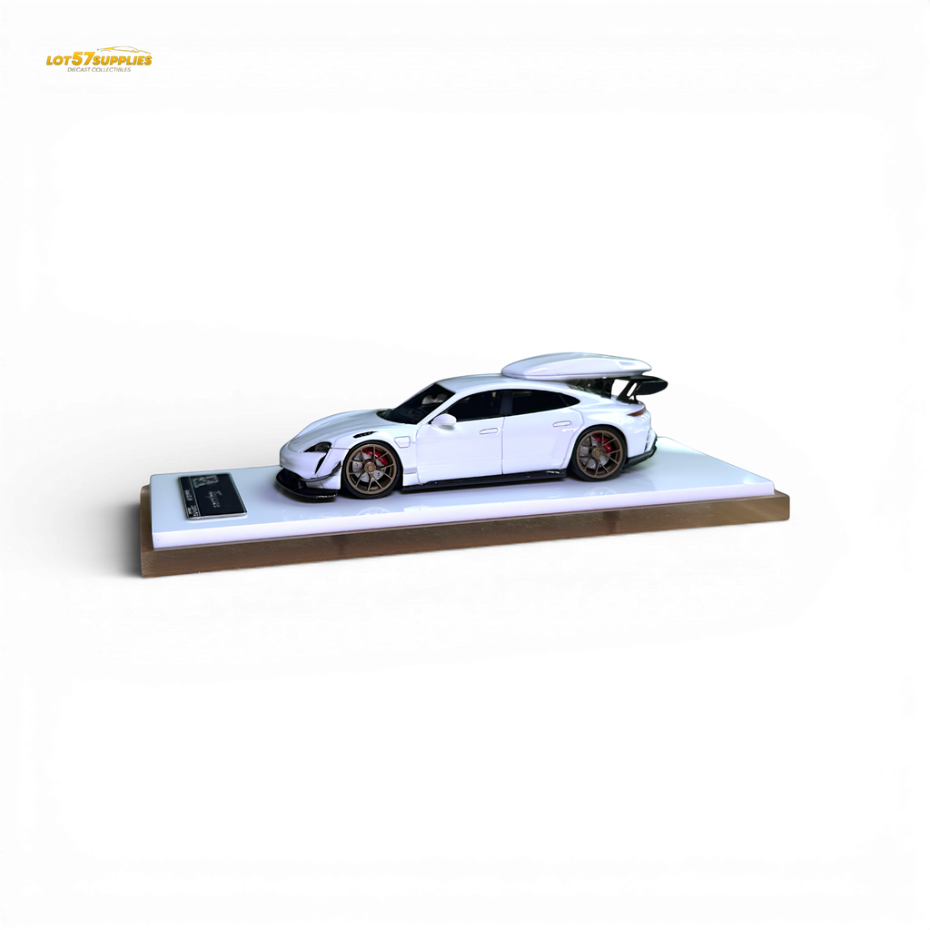 404ERROR Porsche Taycan White with Roof Box 1:64