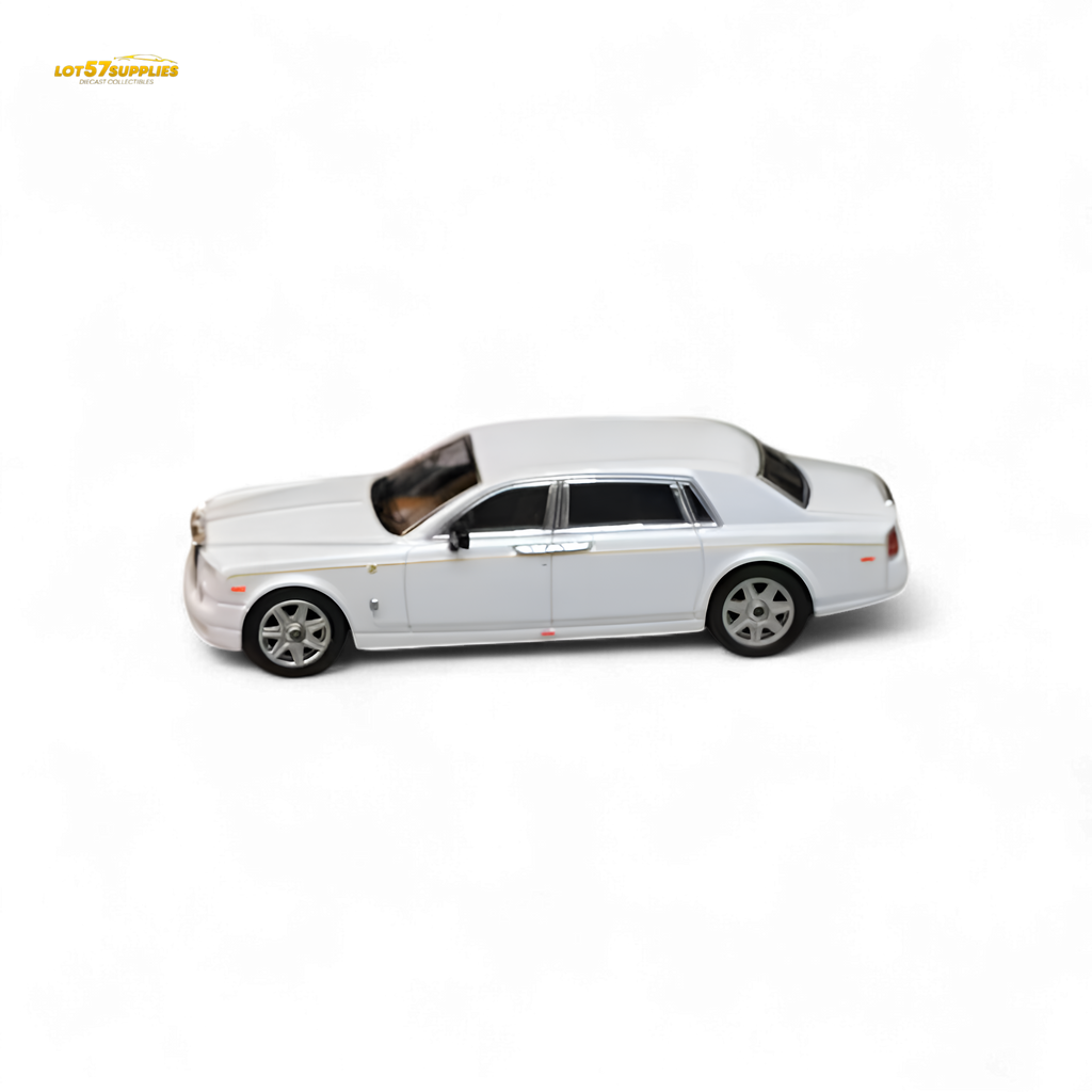 Street Weapon Rolls-Royce Phantom VII White 1:64