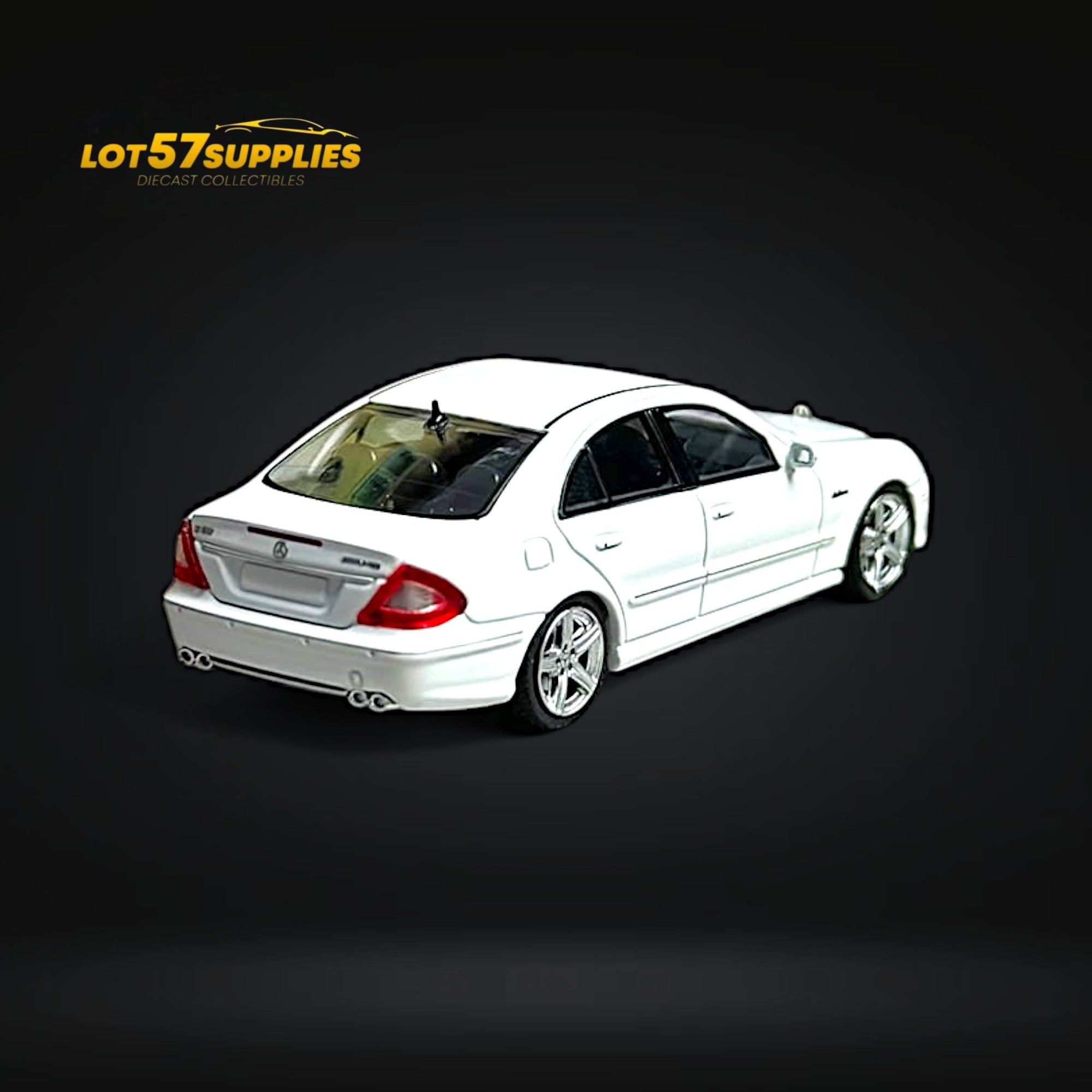 MK Model Mercedes-Benz E63 AMG W211 White 1:64