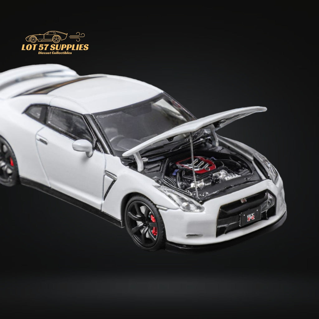 Focal Horizon Nissan Skyline GT-R R35 White 1:64