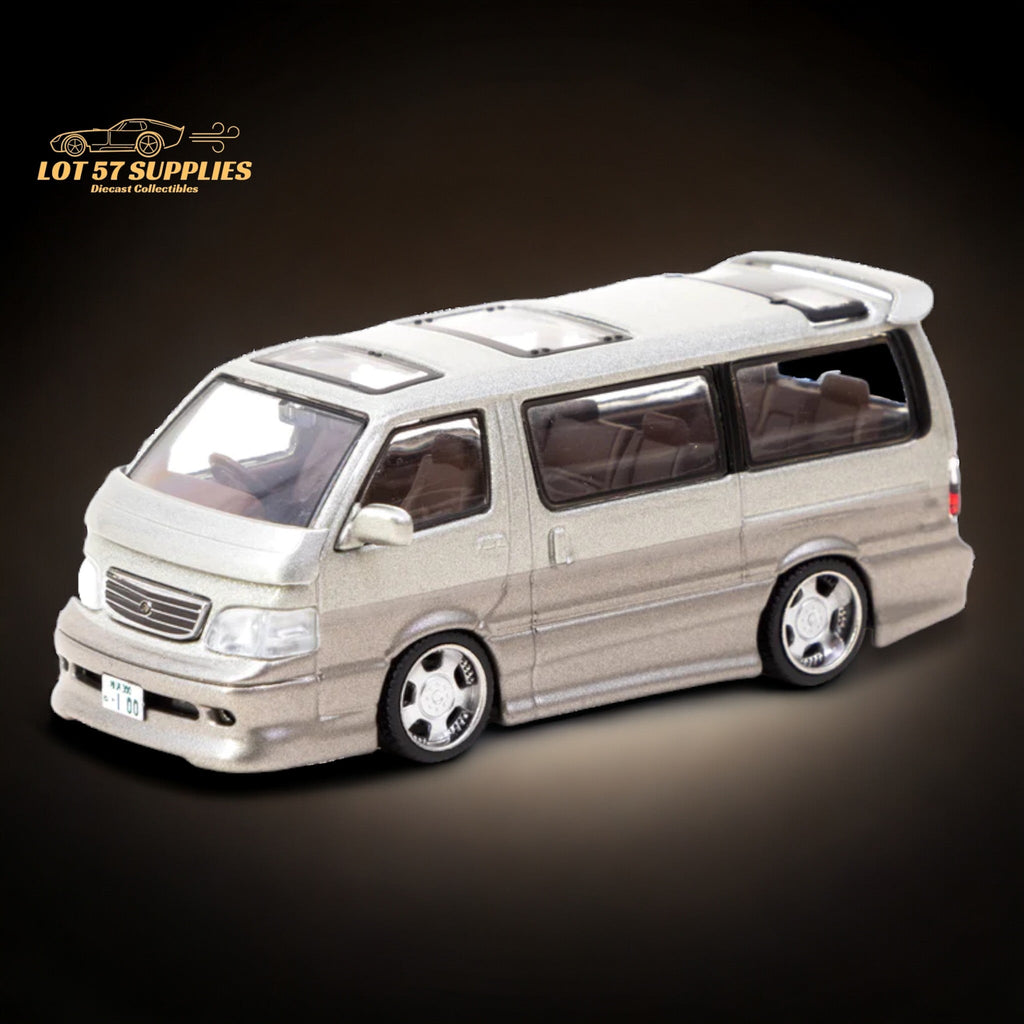 Tarmac Works Toyota Hiace Wagon Custom 1:64
