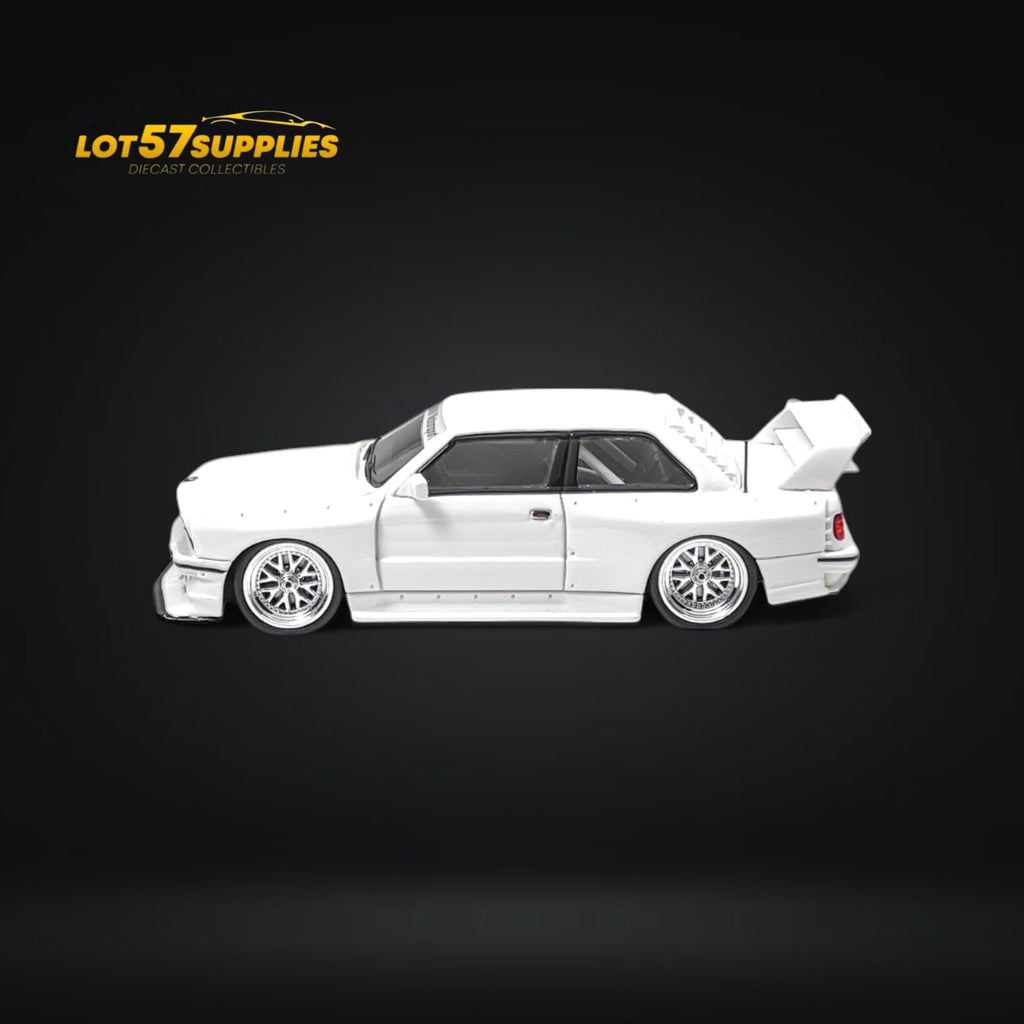 NA BMW E30 Wide-Body White 1:64