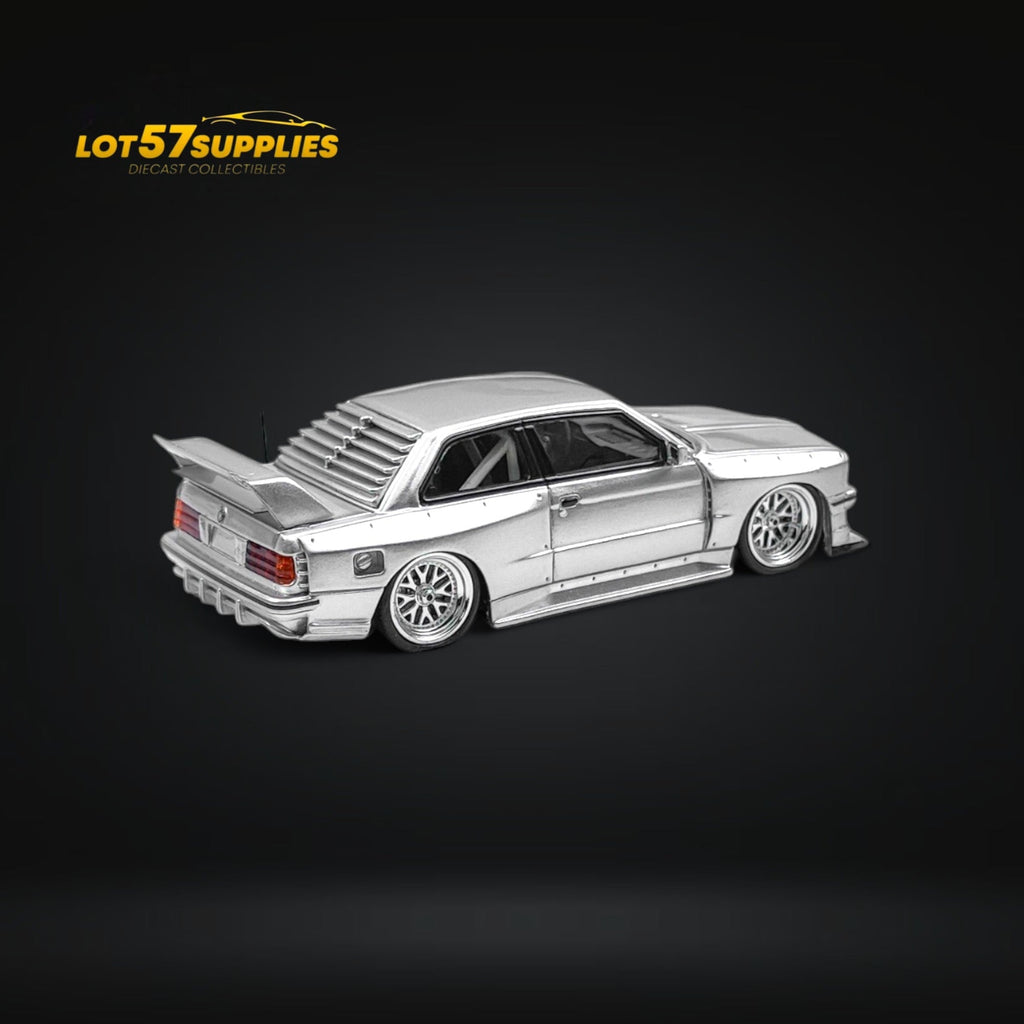 NA BMW E30 Wide-Body Silver 1:64