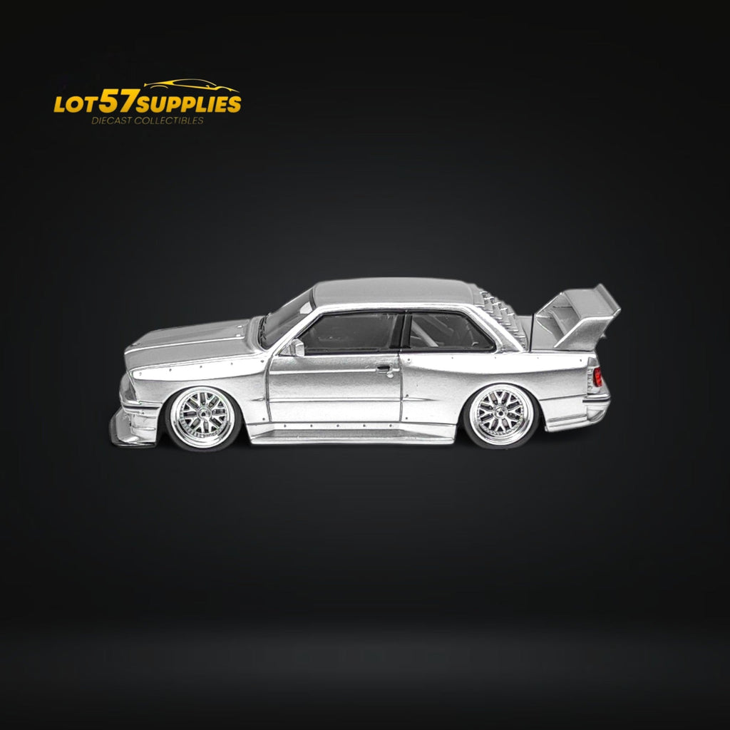 NA BMW E30 Wide-Body Silver 1:64