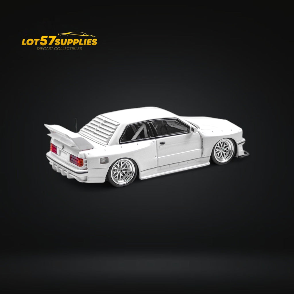 NA BMW E30 Wide-Body White 1:64