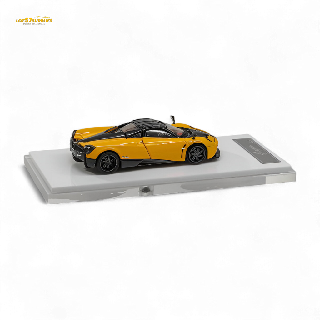 HKM Premium Huayra Coupe 2014 Orange Yellow 1:64