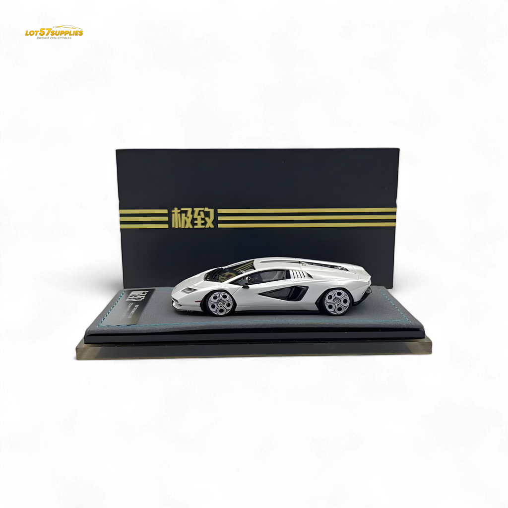Extreme Club Lamborghini Countach LPI800-4 White 1:64