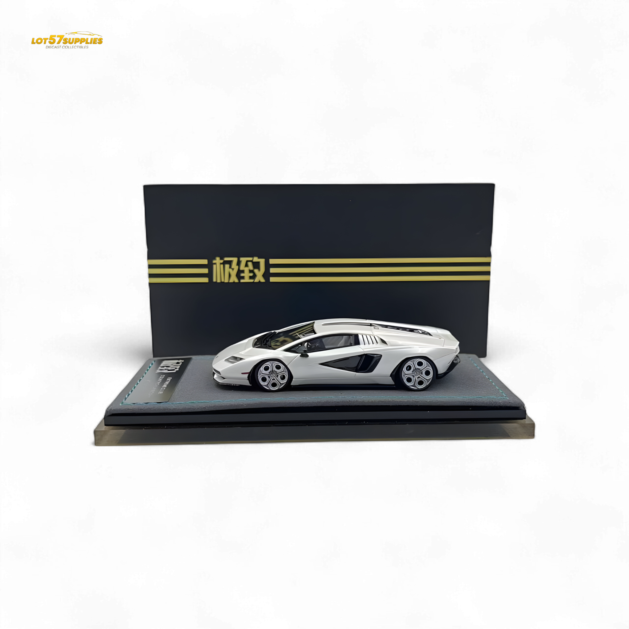 Extreme Club Lamborghini Countach LPI800-4 White 1:64