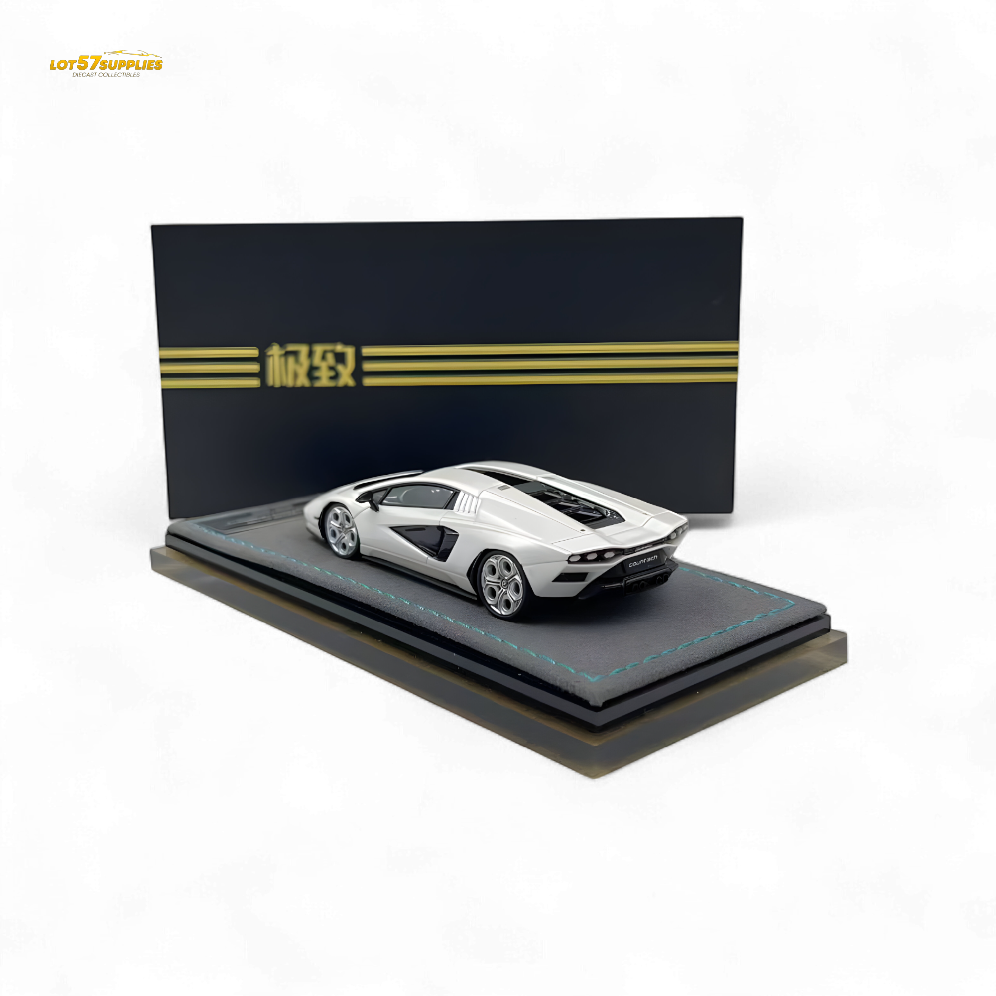 Extreme Club Lamborghini Countach LPI800-4 White 1:64