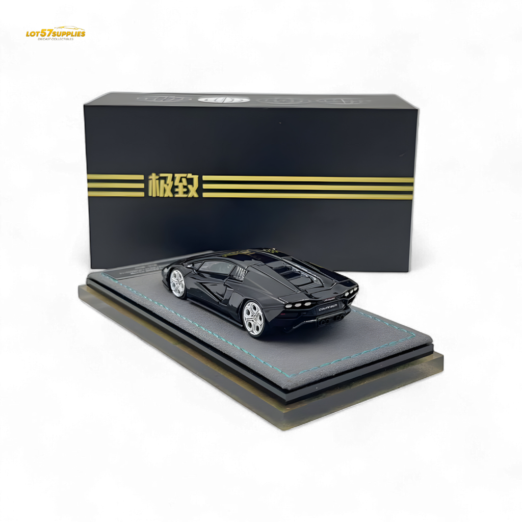 Extreme Club Lamborghini Countach LPI800-4 Nero Helene 1:64