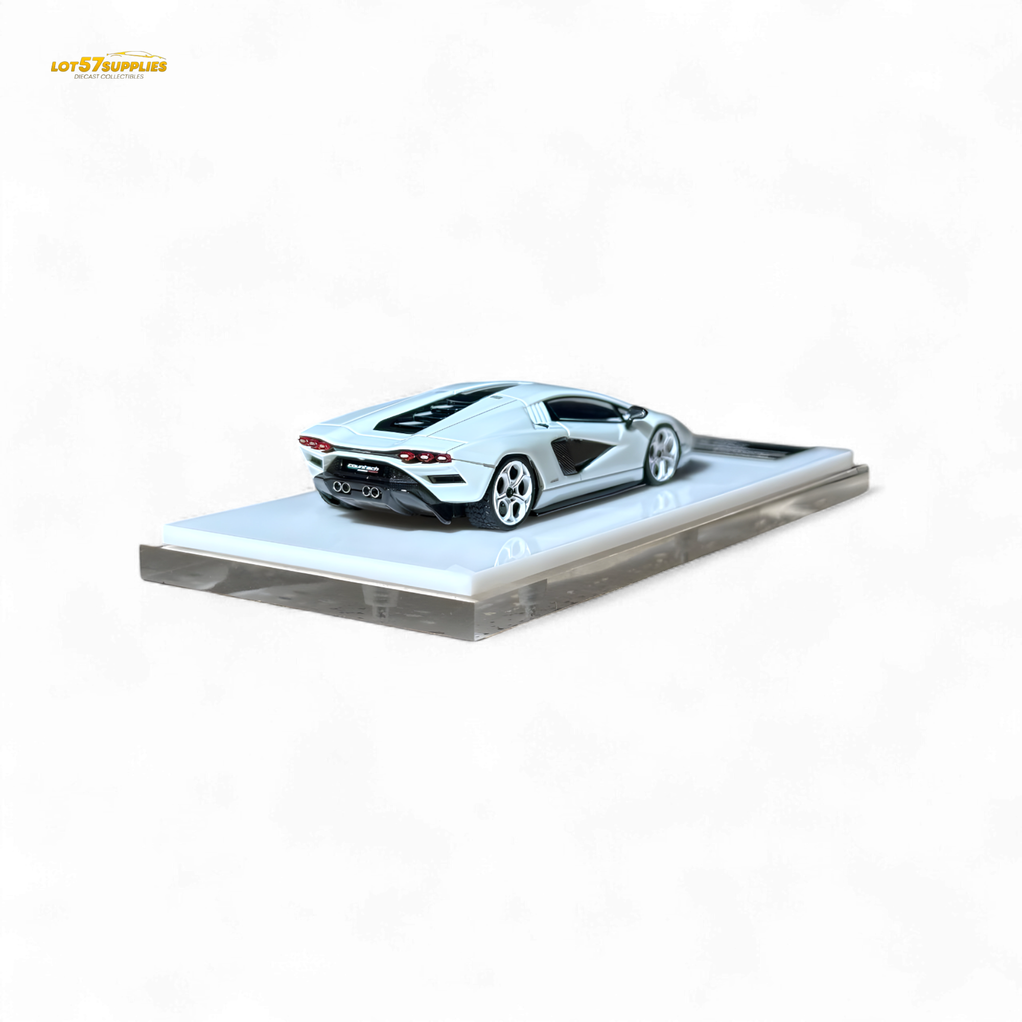 FuelMe Model Lamborghini Countach LPI 800-4 Bianco Siderale 1:64