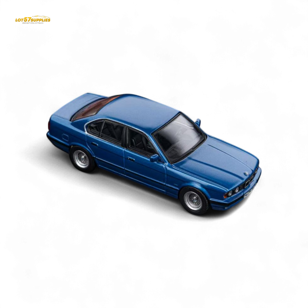 DCM BMW E34 5-Series Sedan Avis Metallic Blue 1:64