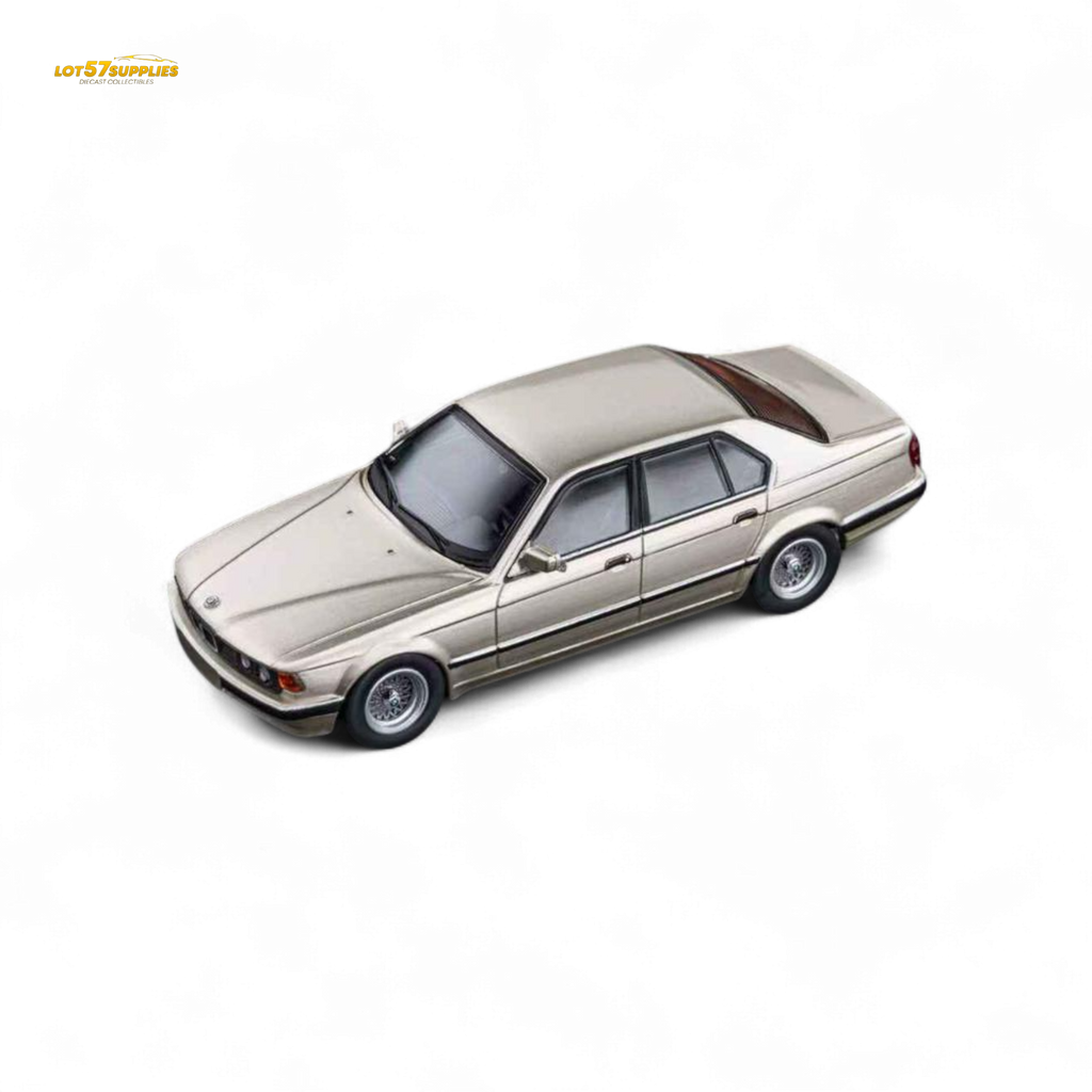 DCM BMW E32 7-Series Sedan Cashmere Beagle Gold 1:64