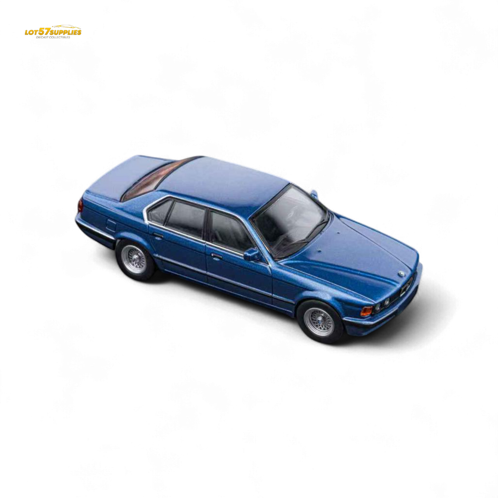 DCM BMW E32 7-Series Sedan Alpina Blue 1:64