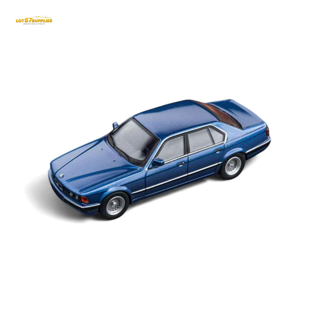 DCM BMW E32 7-Series Sedan Alpina Blue 1:64