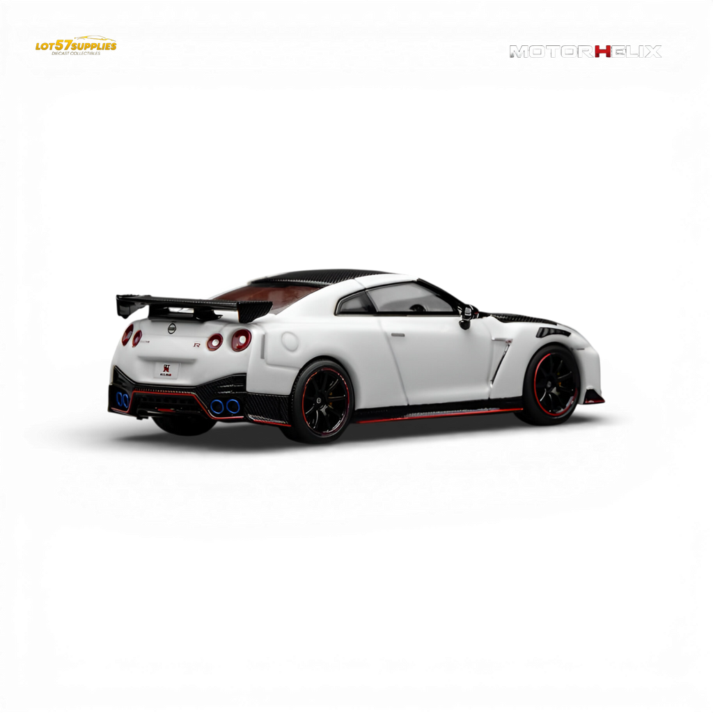 Motorhelix Nissan GT-R NISMO (R35) Special Edition 2022 - Brilliant White Pearl 1:64