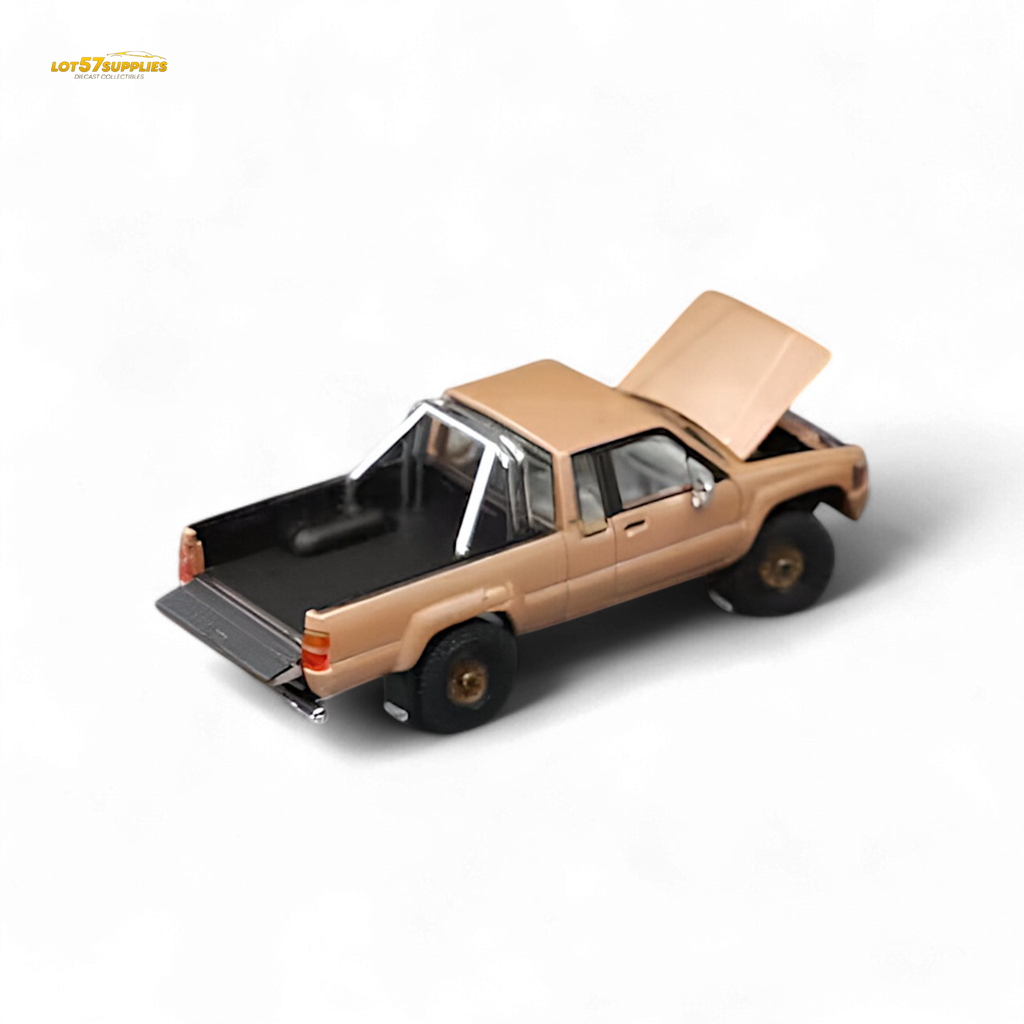 GCD Toyota Hilux SR5 Gold 1:64