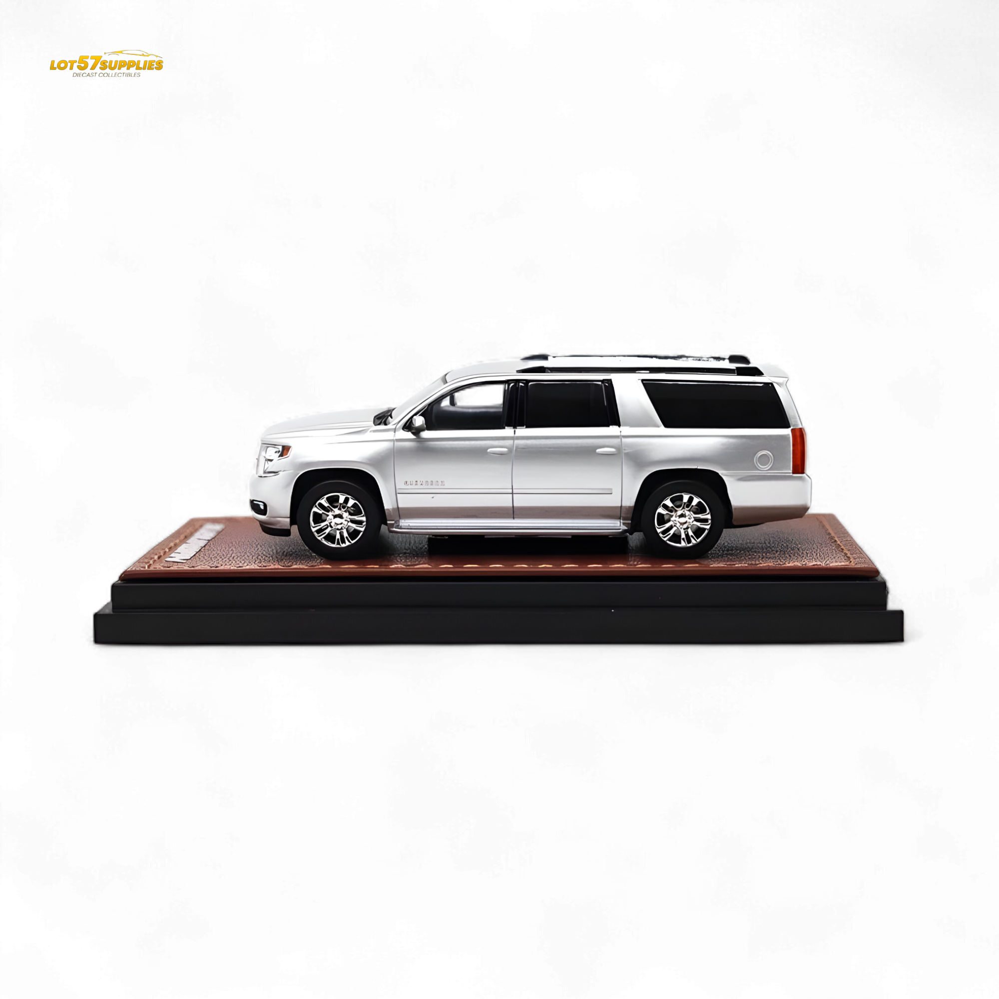 GOC Chevrolet Suburban 2015 Silver 1:64