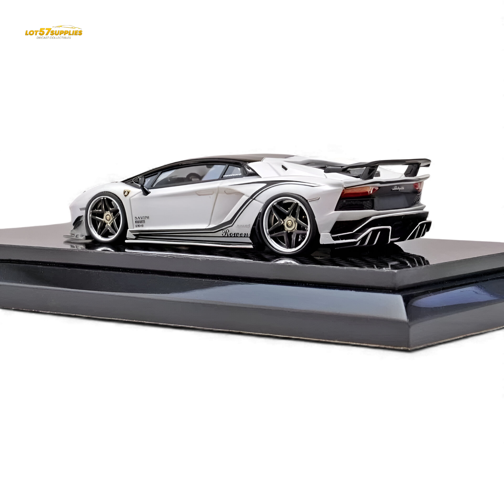 YM Model Lamborghini Aventador S Rowen White 1:64