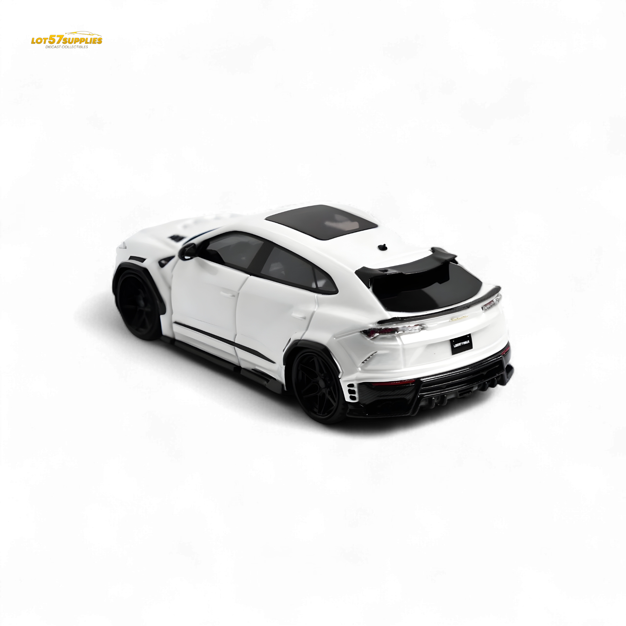 Flame Lamborghini Urus LBWK Bianco Icarus White 1:64