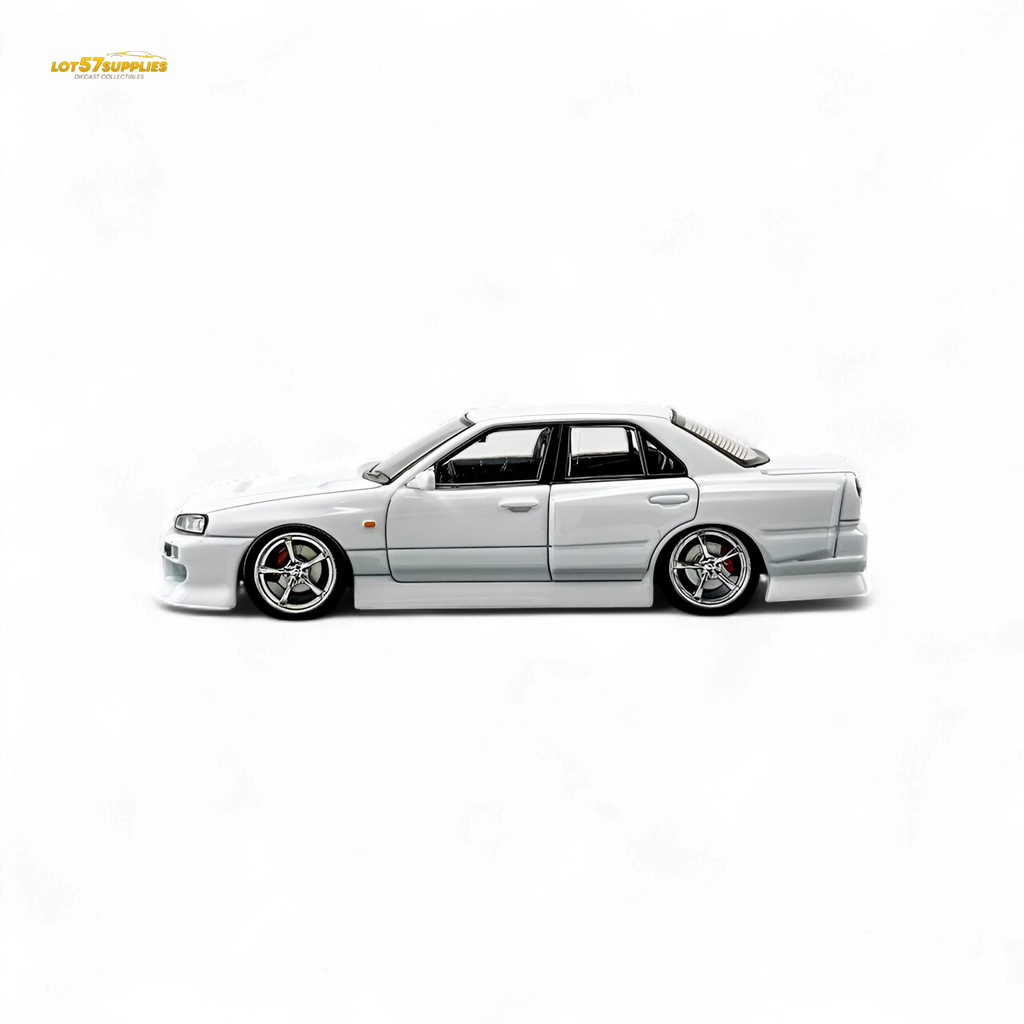 Mortal Nissan ER34 Skyline Uras Pearl White 1:64