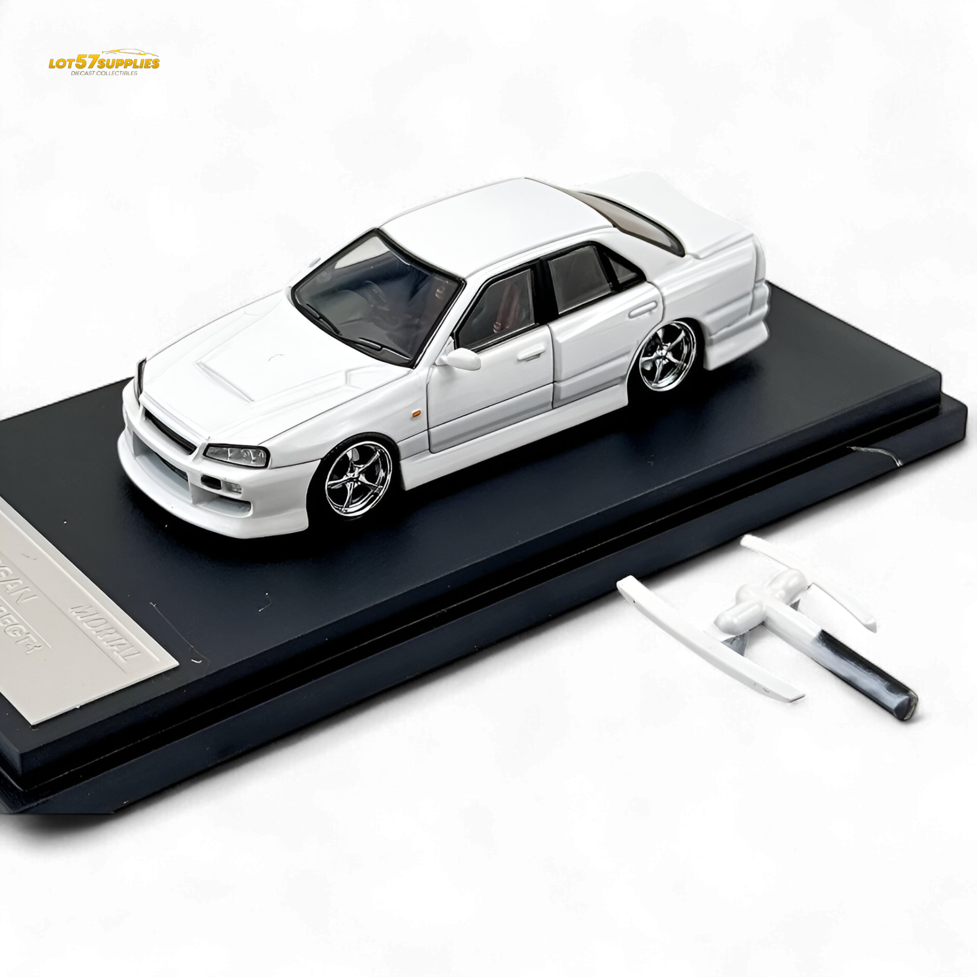 Mortal Nissan ER34 Skyline Uras Pearl White 1:64