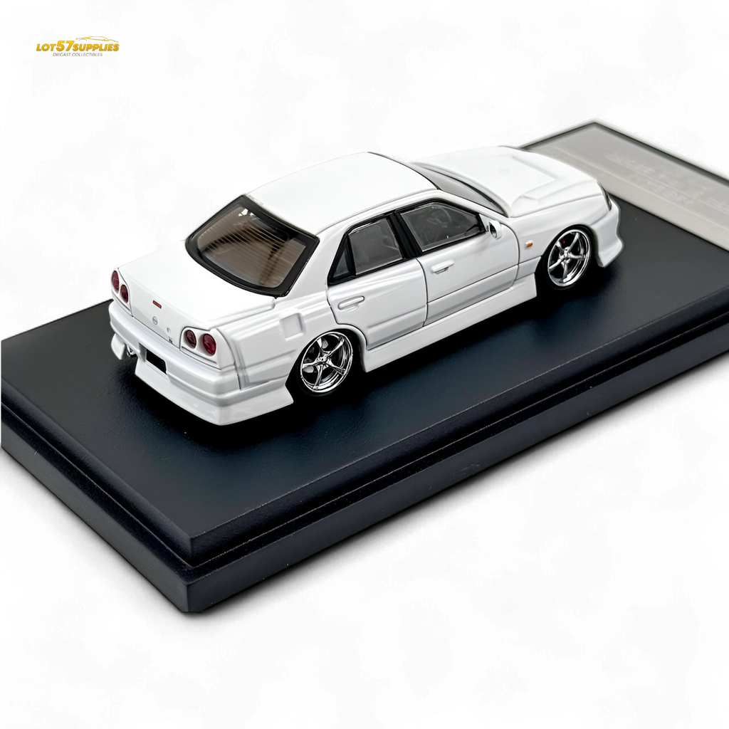 Mortal Nissan ER34 Skyline Uras Pearl White 1:64