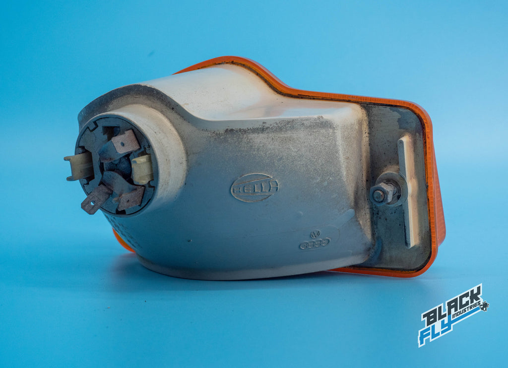 Used 75-77 Volkswagen Scirocco Turn Signal ( Right) 531953050