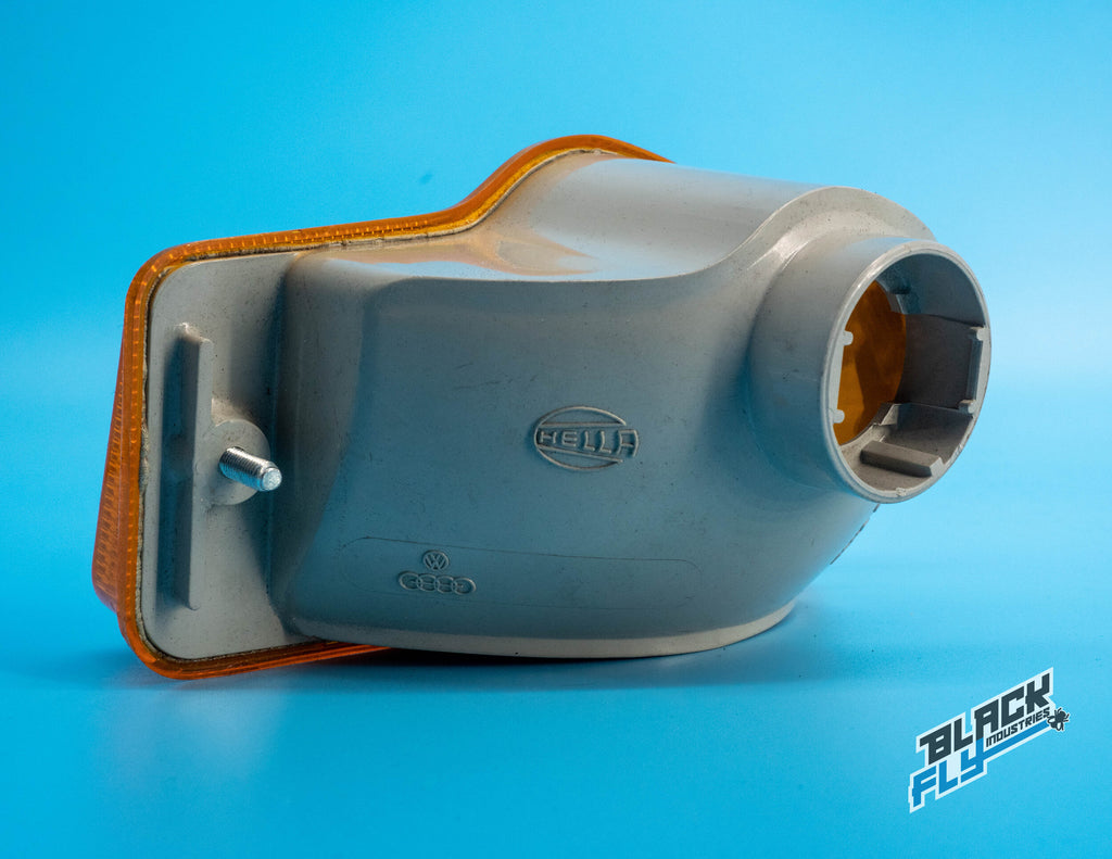 New Old Stock 75-77 Volkswagen Scirocco Turn Signal ( Left) 531953049