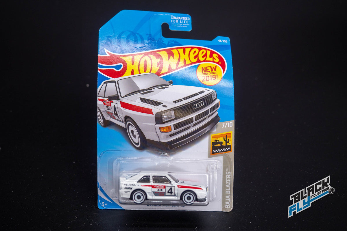 Hot Wheels Audi 90 Quattro - Peak Pursuit 2/10 - JBC04 - Carte courte - Noir - Mattel 2025 - Modèle Audi sous licence officielle au design de course à l'échelle 1:64 Hot Wheels Audi 90 Quattro - Peak Pursuit 2/10 - JBC04 - Carte courte - Noir - Mattel 2025 - Modèle Audi sous licence officielle au design de course à l'échelle 1:64