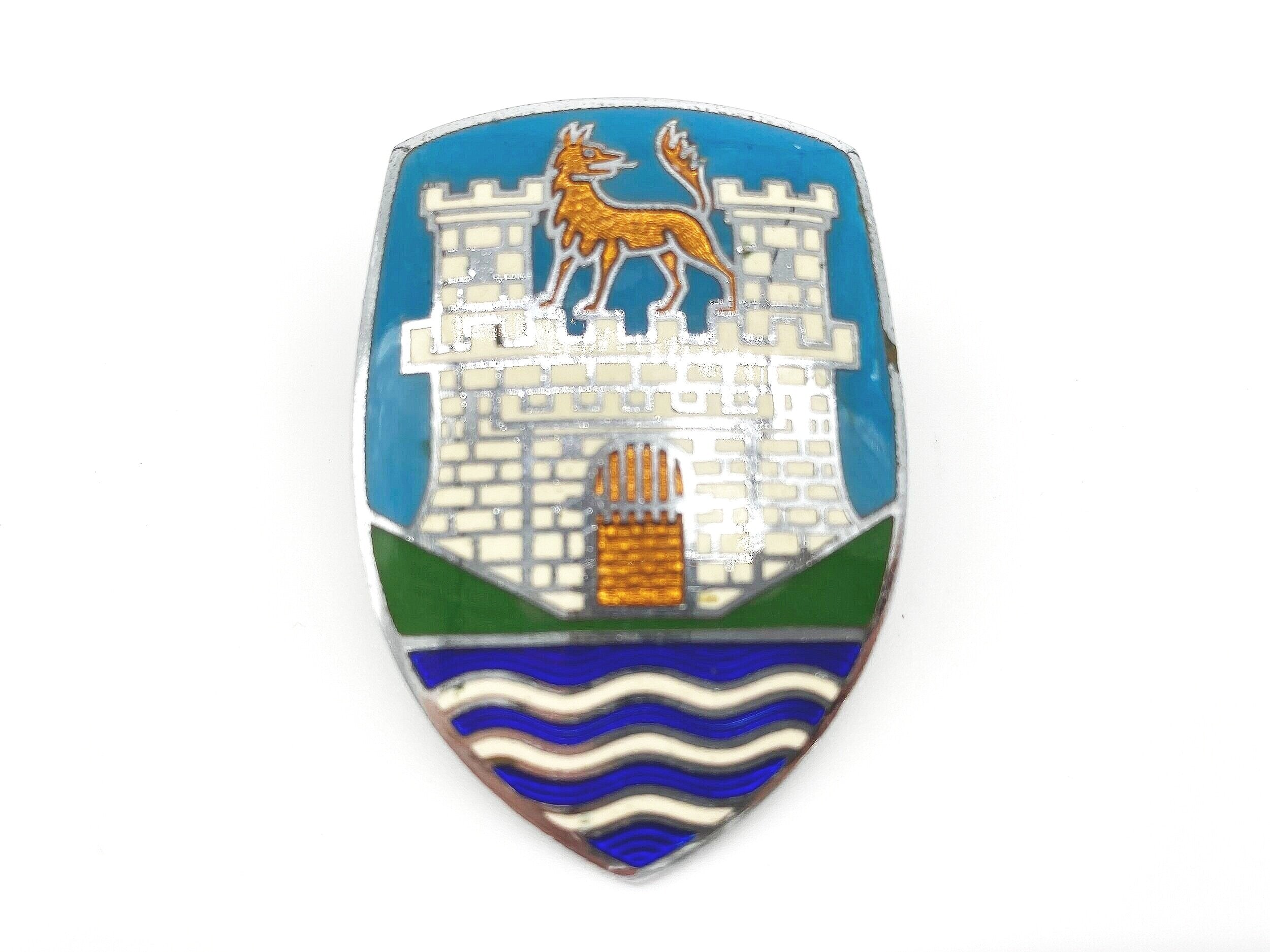 Volkswagen Type 1 Beetle hood crest (3 Brick) 1955-1959